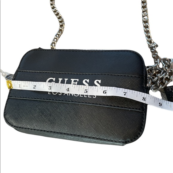 Guess - Picture 5 of 9